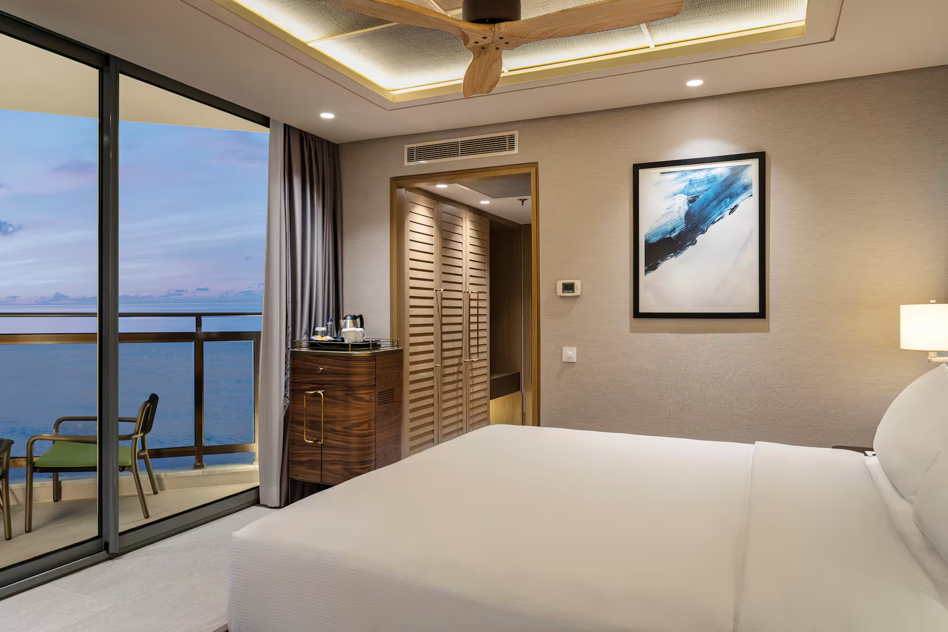 HILTON MERSIN — 21