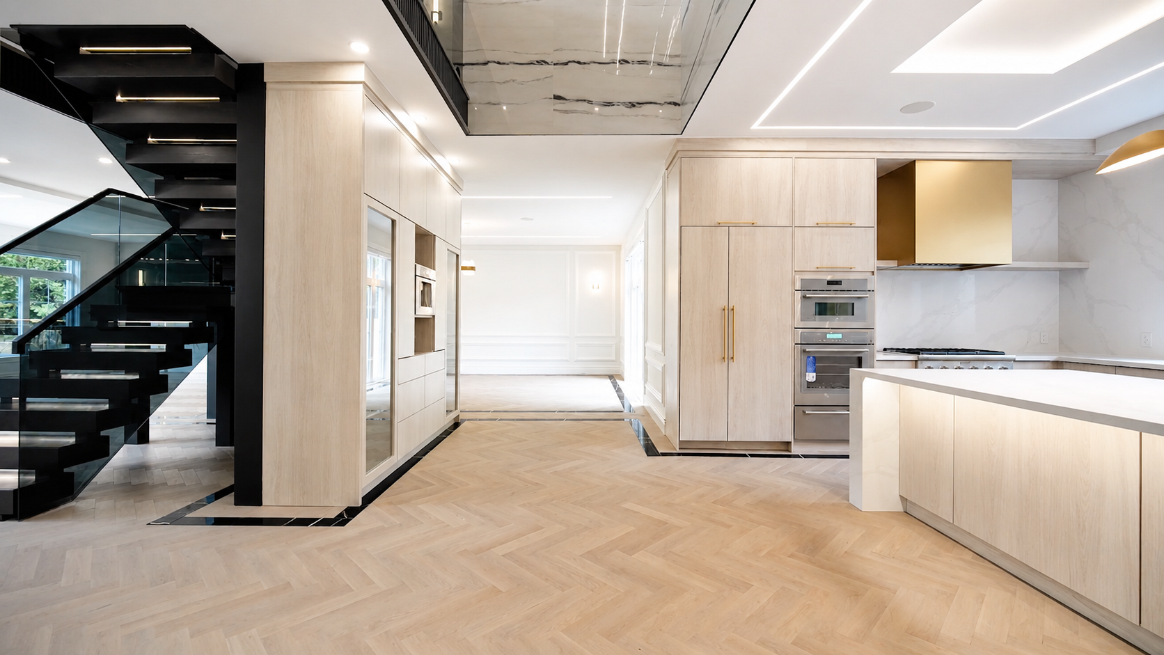 LAKESHORE TOWN HOUSE — 10