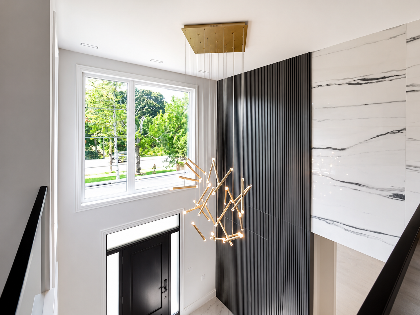 LAKESHORE TOWN HOUSE — 22