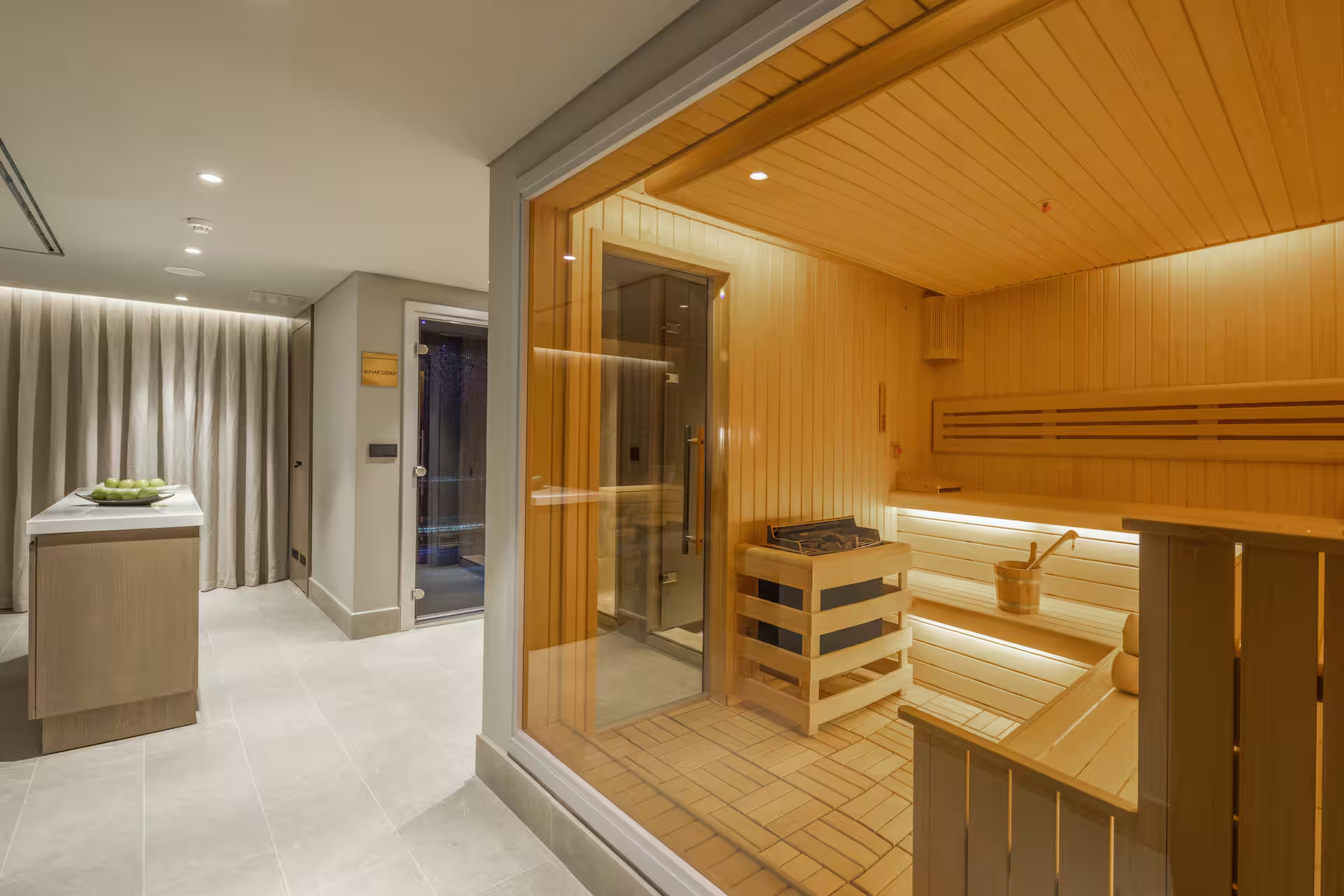 HILTON MERSIN — 5